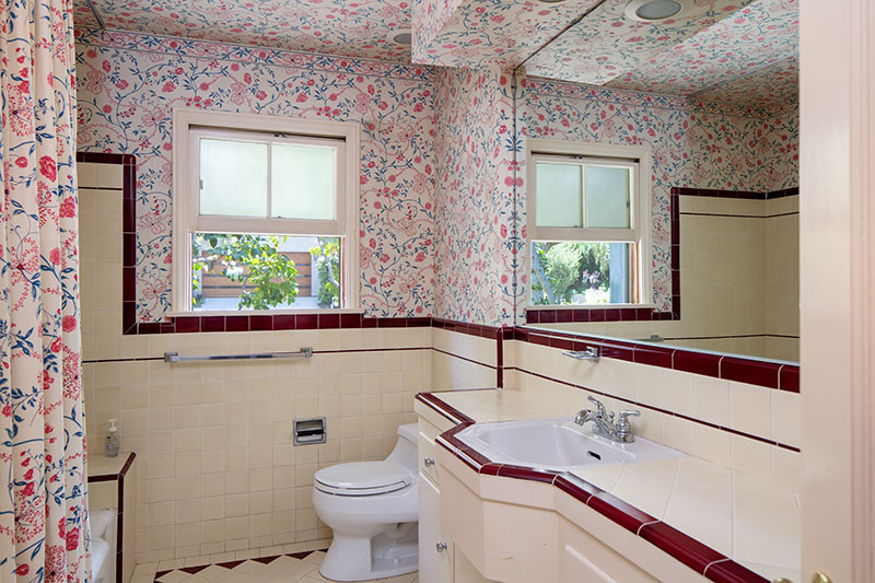 Romany Drive second bathroom